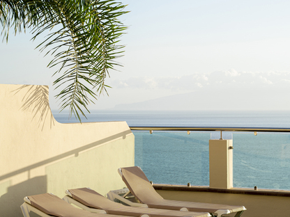 Photo d'une terrasse avec vue sur l'ocean